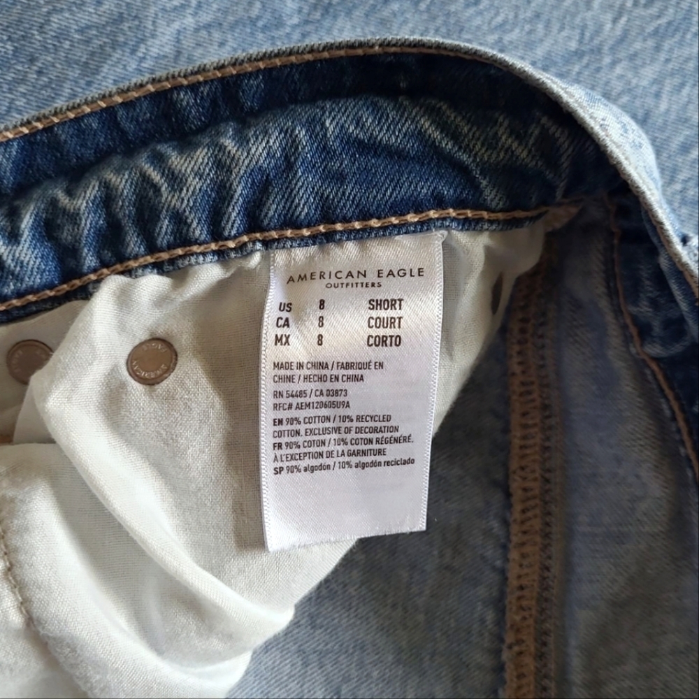 Women's AE Low Rise Baggy Flare Jeans Size 8 *SHORT* Distressed - Picture 9 of 12